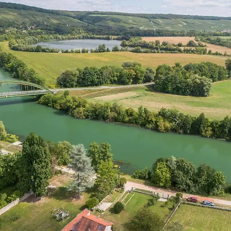 Ferienhaus Jolie Maison Proche Riviere